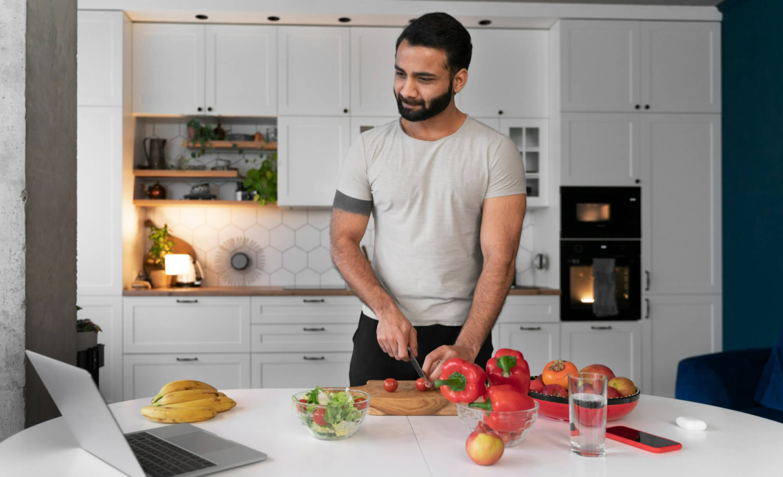 Smart small-kitchen layouts that save space and time